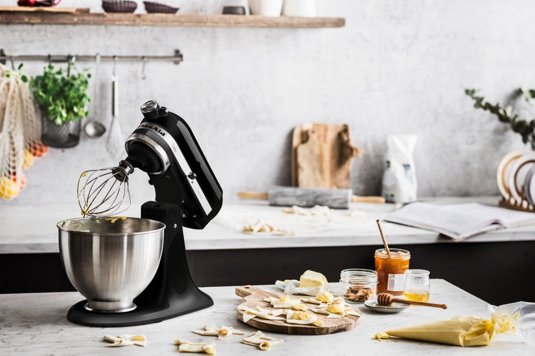 KitchenAid 4,3 L 5K45SS Classic Küchenmaschine Set 3 Gemüseschneider+Spritzschutz+Flexirührer